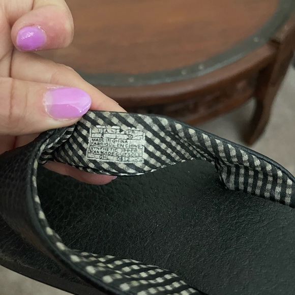 Sanuk Sandals - Picture 2 of 4